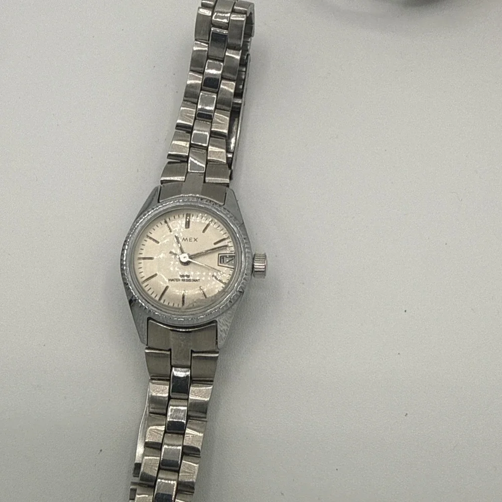 Benrus , Timex , Caravelle , Bundle Vintage Untested Lot Of 4 For Parts